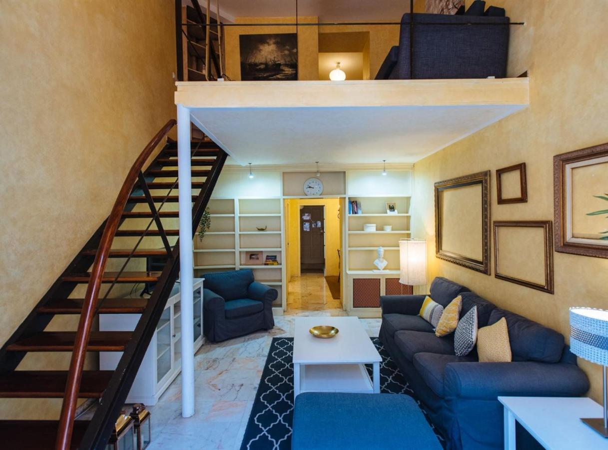 Pajaritos Suite Apartment - Private Parking Included Sevilla Bagian luar foto