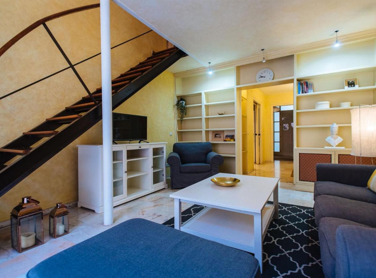 Pajaritos Suite Apartment - Private Parking Included Sevilla Bagian luar foto